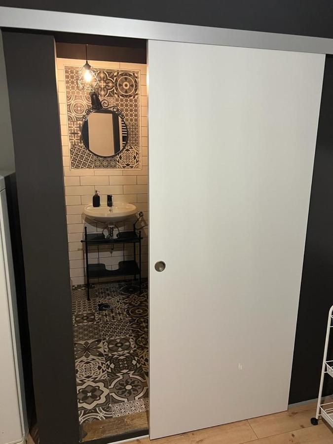 4 Stars Apartments Near Airport فيليكا غوغيتْسا المظهر الخارجي الصورة