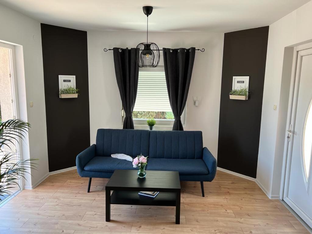 4 Stars Apartments Near Airport فيليكا غوغيتْسا المظهر الخارجي الصورة