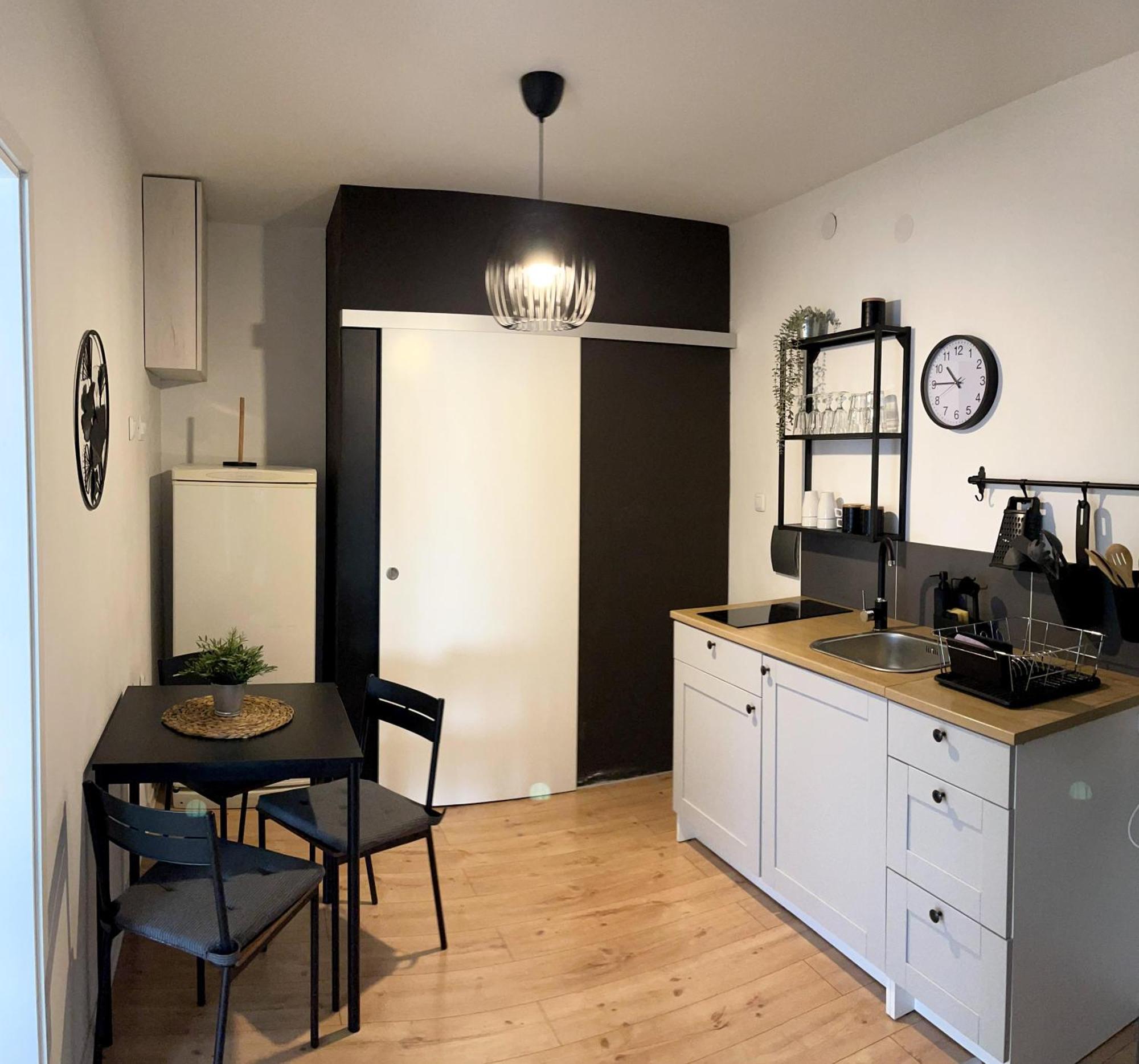 4 Stars Apartments Near Airport فيليكا غوغيتْسا المظهر الخارجي الصورة